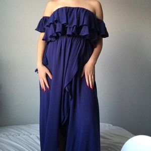 Essue Off Shoulder Maxi Dress